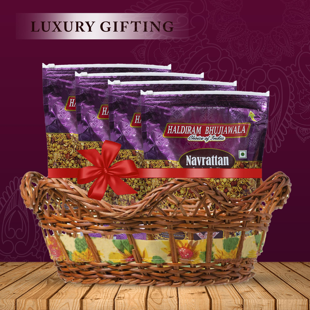 Haldiram Bhujiawala Navrattan Namkeen 800g | Delicious Spicy Flavour | Pack of 2 | 400 Grams Each